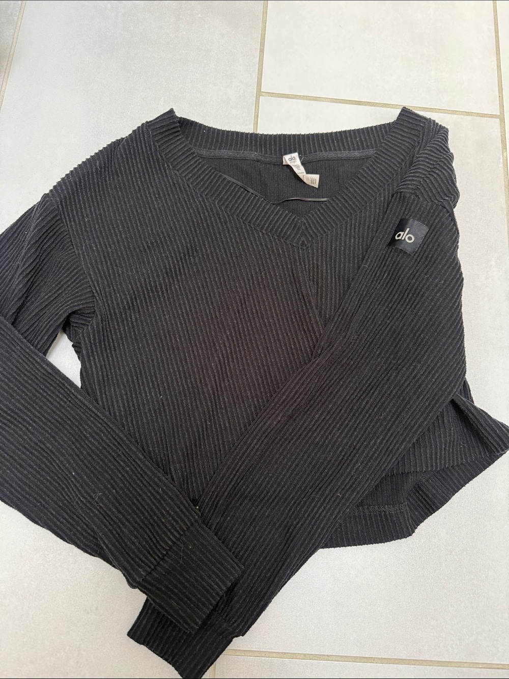 ALO Yoga Black Ribbed V-Neck Long Sleeve Pullover